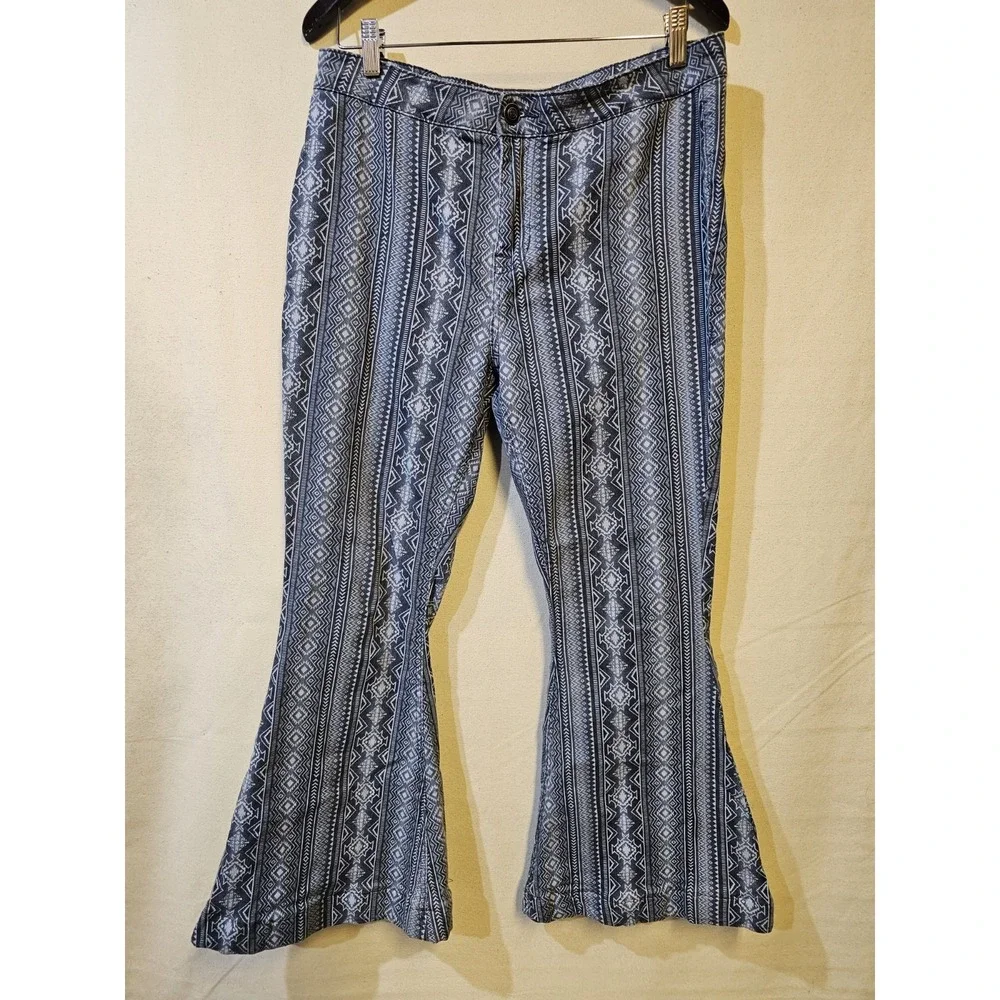 Rock N Roll Women's Flare Denim Jeans Size 31x36 Aztec Print - Picture 3 of 7